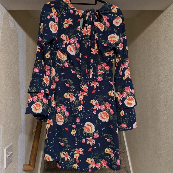 EUC Atmosphere Floral Dress with zipper and bow - Picture 3 of 6